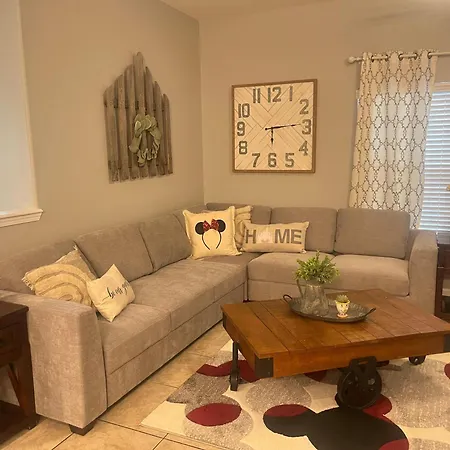 Daisys Cottage Newly Renovated Paradise Palms 8981